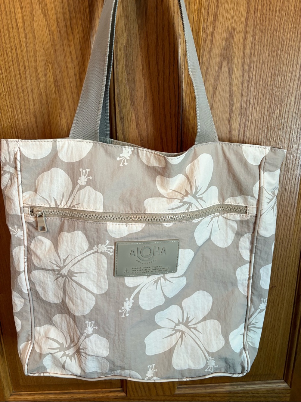 ALOHA Collection Taupe and White Hibiscus Tote